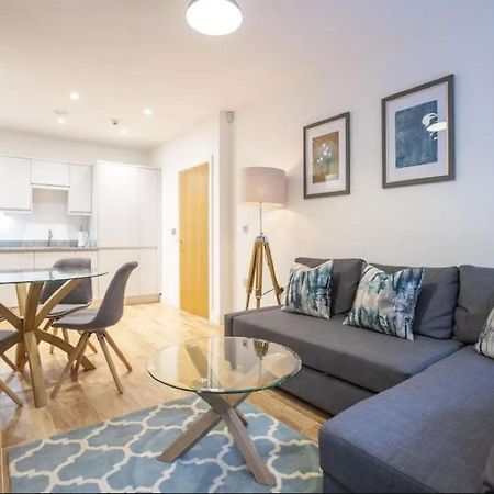 Premium Waterside Apartment Лондон Экстерьер фото