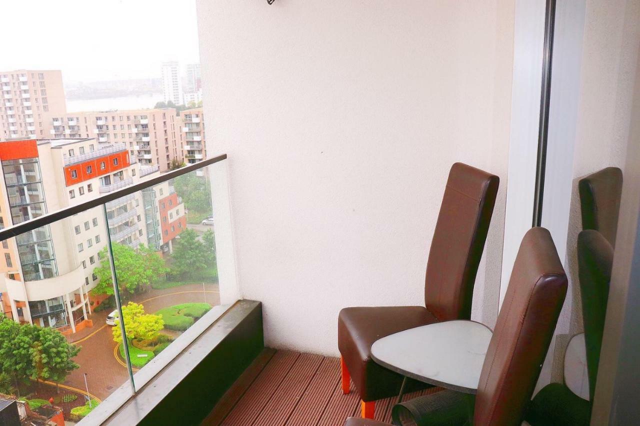 Premium Waterside Apartment Лондон Экстерьер фото
